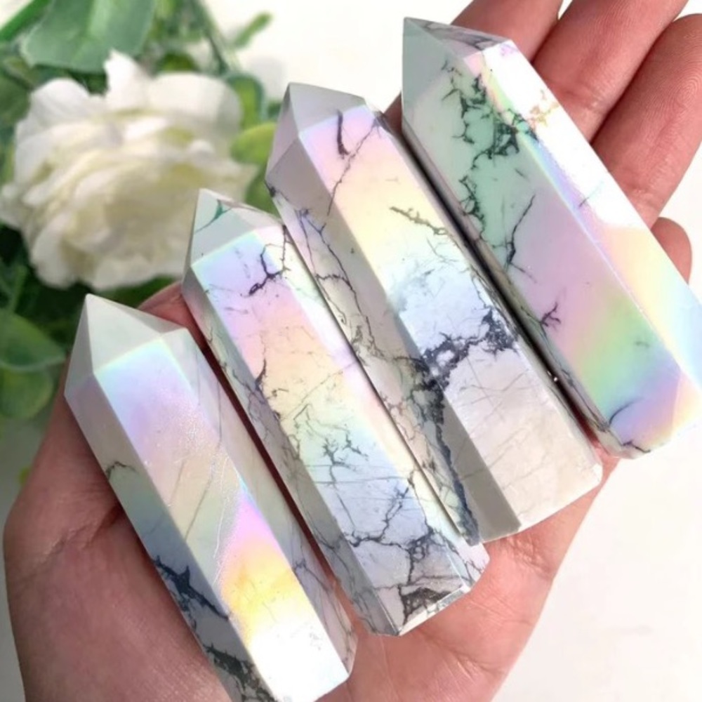 Small angel aura howlite tower